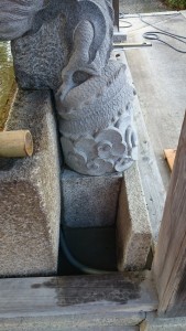 沙沙貴神社の龍の蛇口